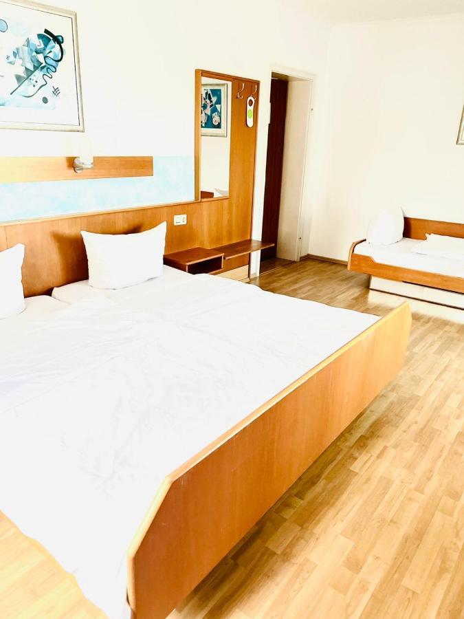 Mc Hotel Карлсруе Екстер'єр фото